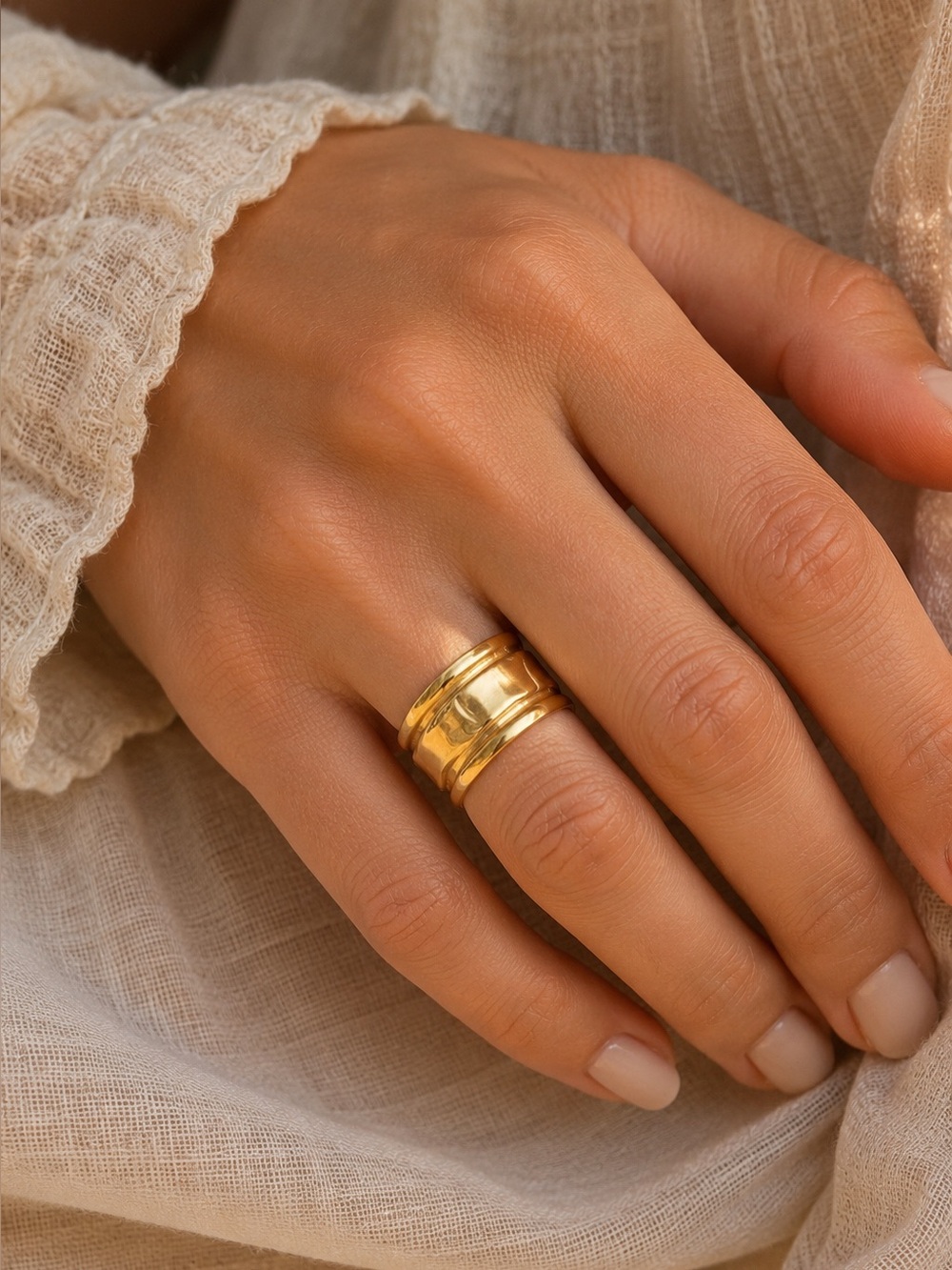 New MAYAMAR Elegant Gold plated 
Band Ring